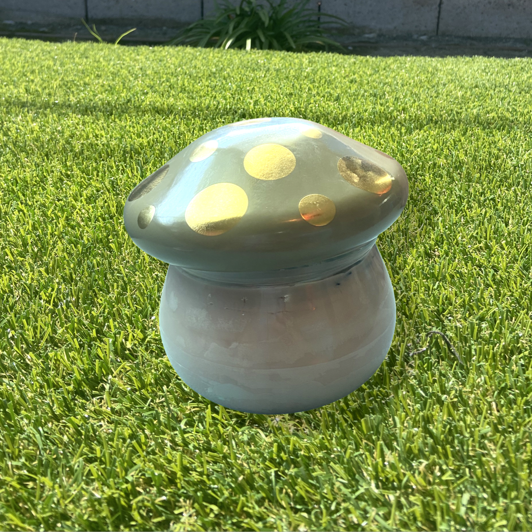 Blackberry Teak | Mushroom vessel